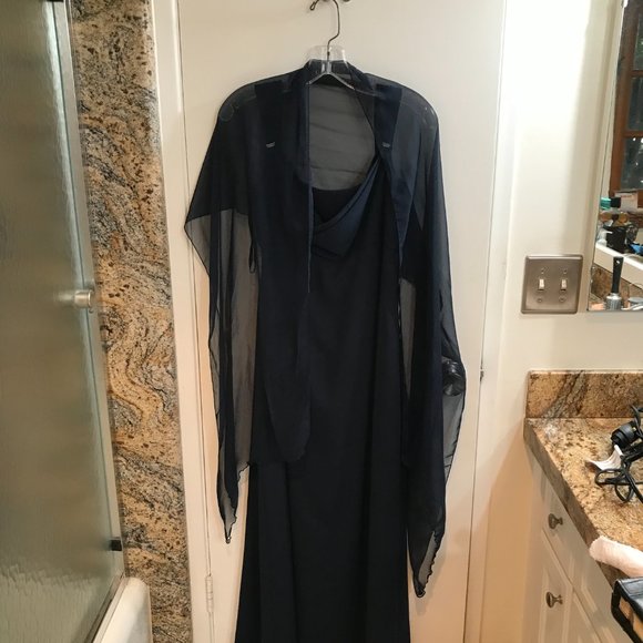 Michaelangelo Navy blue formal sleeveless gown with train and wrap - Picture 2 of 10